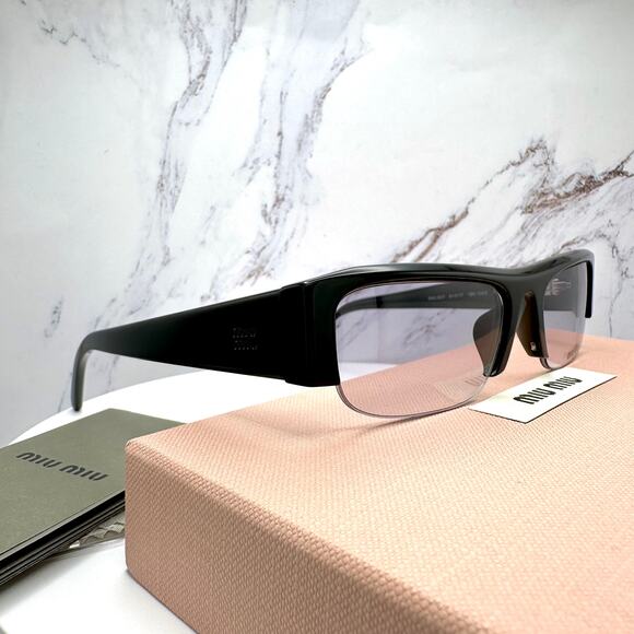 New MIU MIU Vedette Sunglasses Seen on Kylie Jenner MU B07S 16K04O Black Italy - Picture 7 of 16